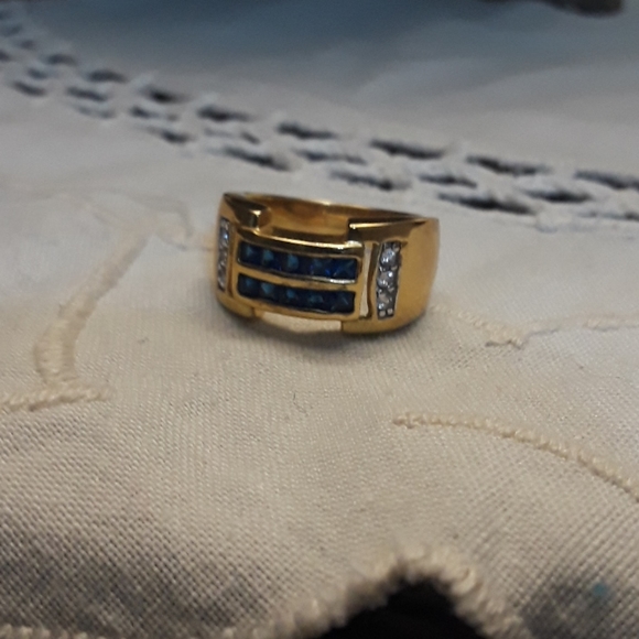 Ring - Picture 3 of 3